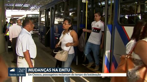 Vídeo Passageiros reclamam de alteração em 17 linhas de ônibus da EMTU