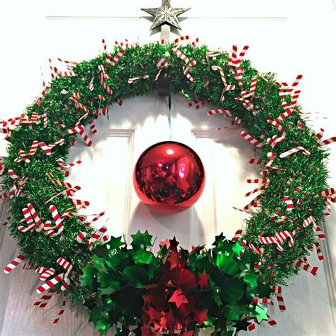 How Do I Make A Christmas Wreath Using A Pool Noodle And Ornaments