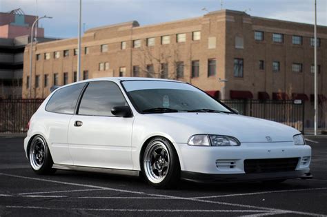 Tits Pictures And Videos Scrolller NSFW