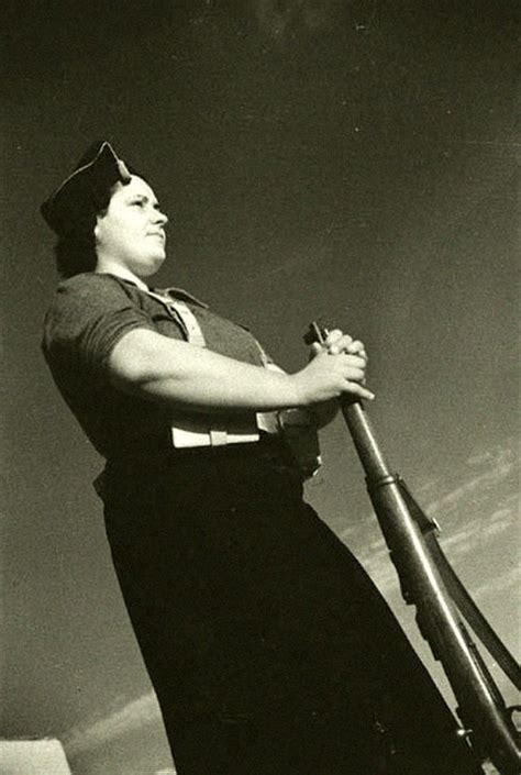 Milicianas 30 Amazing Photos Of Female Combatants In The Spanish Civil