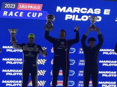 De Carro Novo Paraense Augusto Santin Fatura Lugar Pelo Campeonato