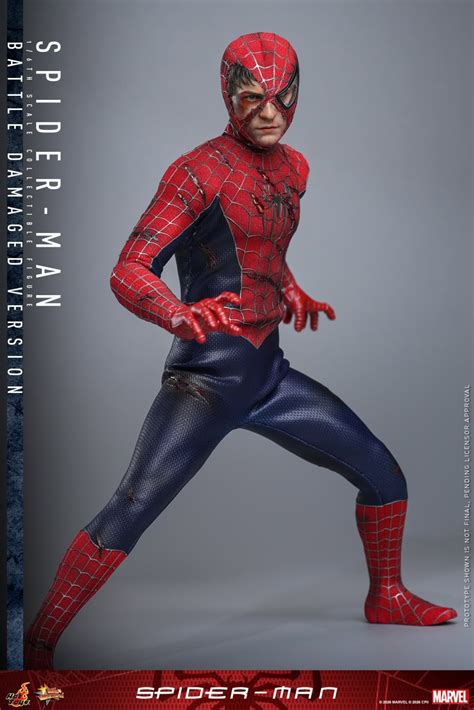 Tobey Maguire S Spider Man Gets Battle Damaged For New Hot Toys Sixth Scale Figure