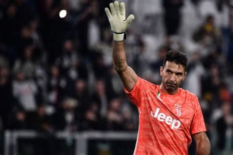 Buffon anuncia su retiro a los 45 años y tras una carrera de leyenda