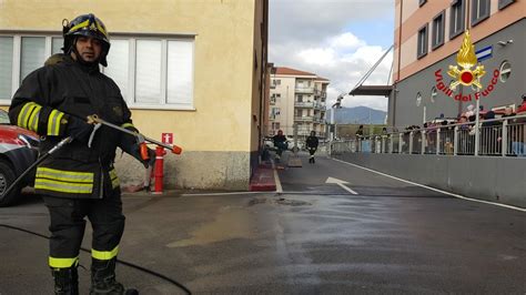 Savona Vigili Del Fuoco Per Un Giorno Pompieropoli Conquista I Bambini Savonanewsit