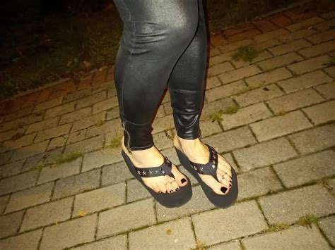 Platform Flip Flops 26 Nude Pics XHamster