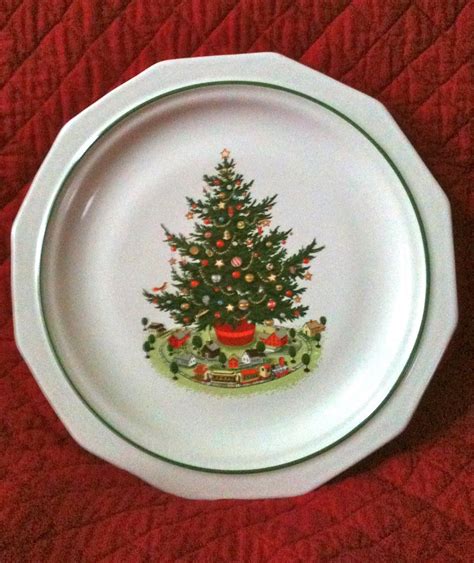 Snortin' GRITS: Pfaltzgraff Christmas Heritage Pattern