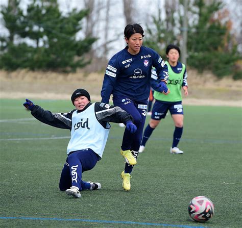 【weリーグ】新潟l石淵萌実が日テレ東京v戦へ意気込み「常に得点意識しながらプレーしたい」 サッカー写真ニュース 日刊スポーツ