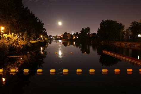 Montreal Walking Tours - Lachine Canal Walk