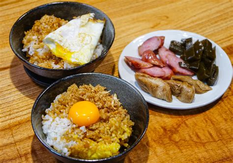 高雄 阿火豬油拌飯 涮嘴大份量蛋黃豬油拌飯~吉林夜市的文青攤車 美食好芃友