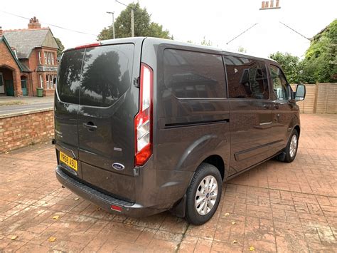 Ford Transit Custom 320 Limited L1H1 Double Cab (130bhp) – TradeCars