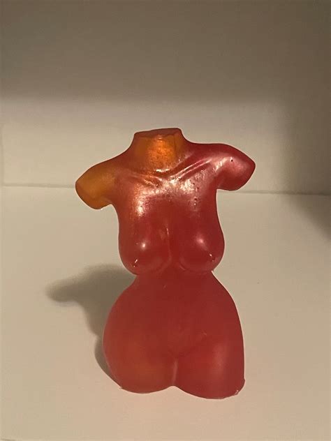 Red And Orange Lady Bust Paperweight Figuring Knick Knacks Collectible