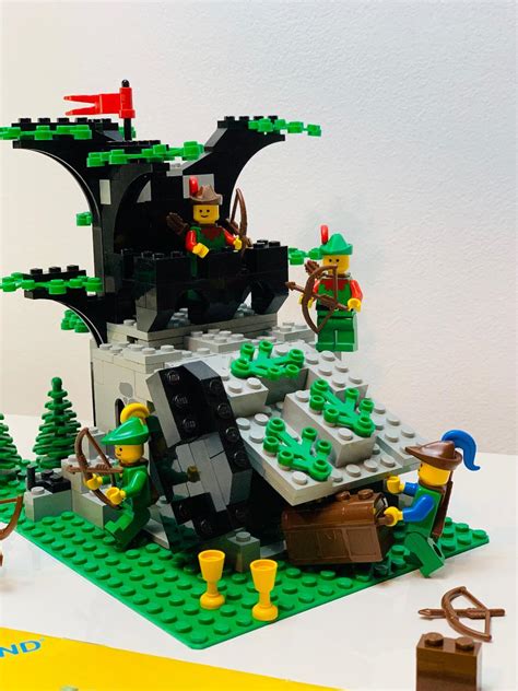 Lego Castle Forestmen Hrad 6066 Camouflaged Outpost Z Roku 1987 Aukro