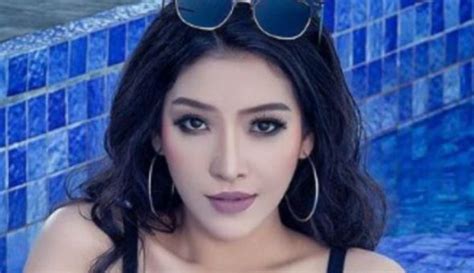 Doctora No Puede Ejercer La Medicina Por Subir Fotos En Bikini A Su Instagram