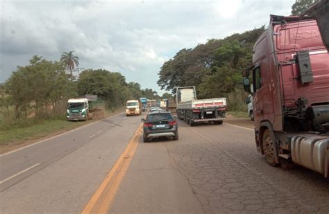 Acidente Carreta Interdita Pista Da Br Em Congonhas Correio