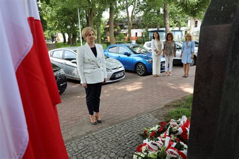 W Radomsku Oddali Ho D Ofiarom Nazistowskich Oboz W Zag Ady Radomsko Pl