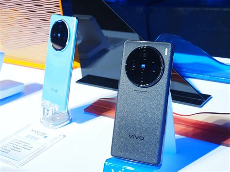 結合聯發科全大核與蔡司數位影像技術的vivo X100系列在台推出，標榜長焦鏡頭採apo專業鏡頭級浮動光學 X100 Pro 205583