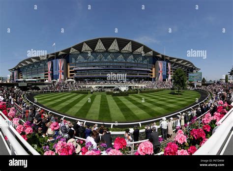 Grandstand Hi Res Stock Photography And Images Alamy