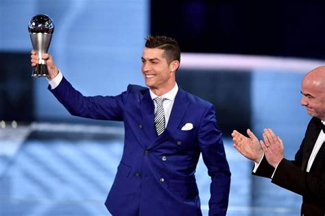 Cristiano Ronaldo Gana El Premio De La Fifa Al Mejor De