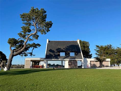 Rénovation d une maison néo bretonne avec vue sur le Golfe du Morbihan