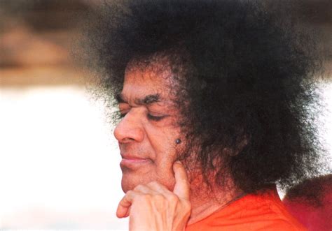 Sathya Sai with Students: Sri Sathya Sai: The Silent Doer and Witness ...