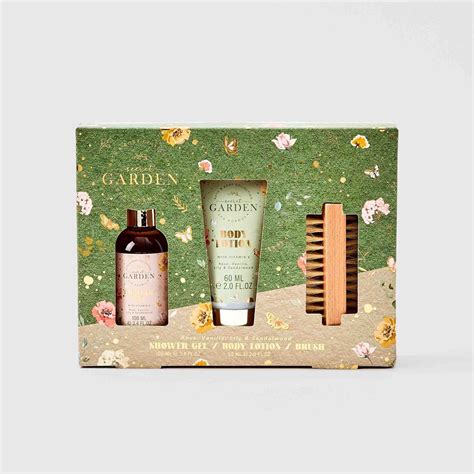 Secret Garden Rose Pamper Vanilla Lily & Sandalwood 3 Piece Gift Set
