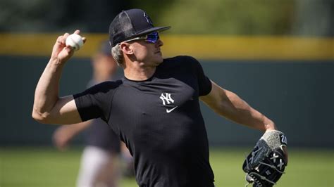 Yankees Josh Donaldson Hurts Calf And Could Be Headed Back To Injured