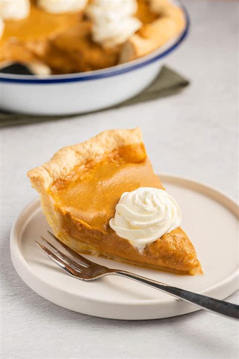 The Best Healthy Pumpkin Pie (6 Ingredients!)- The Big Man's World