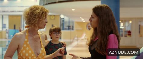 FRAU JORDAN STELLT GLEICH NUDE SCENES AZNude