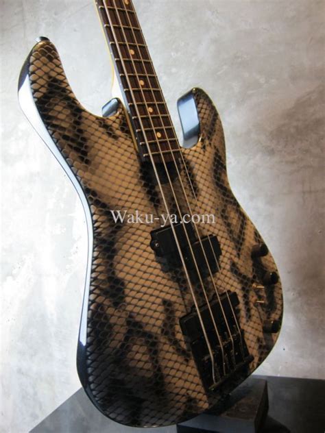 B C Rich Usa Gunslinger Bass Snake Skin