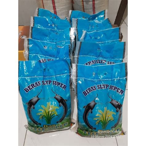 Jual BERAS SLYP MERK IKAN LELE SUPER KEMASAN 5KG Shopee Indonesia