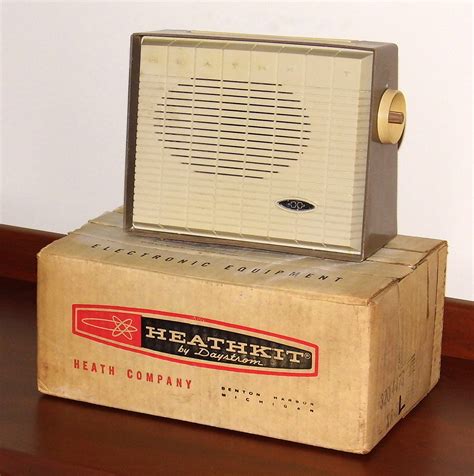 Pair Of Vintage Heathkit Transistor Radios Model Xr 2p P Flickr