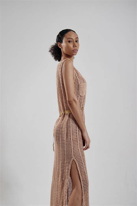 DRESS LONGO NUDE EM CROCHÊ