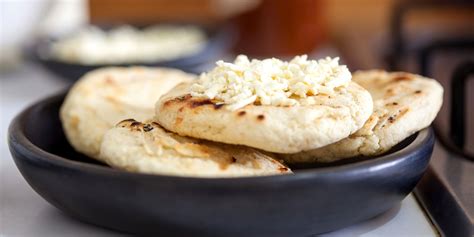 Arepas colombianas 7 preparaciones que no conocías de esta emblemática