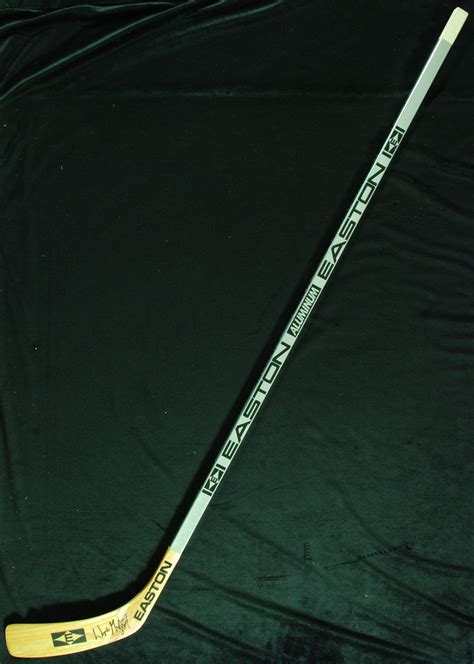 Lot Detail - Wayne Gretzky Signed Easton Aluminum Hockey Stick (PSA/DNA ...