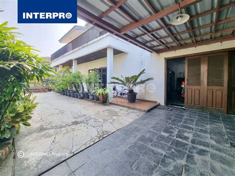 Rumah Hook Lantai Intercon Kebon Jeruk Interpro Properti