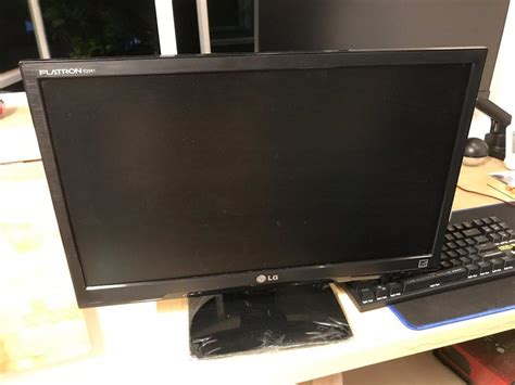 LG Monitor FLATRON E2241 Computers Tech Parts Accessories