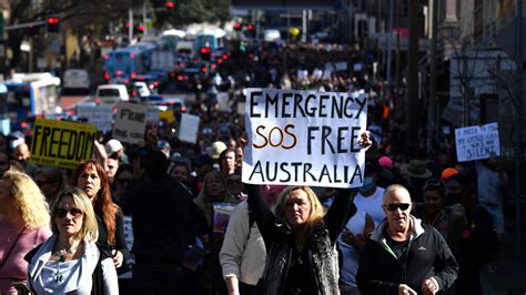 Anti-Lockdown Protesters Clash with Police in Sydney - The New York Times