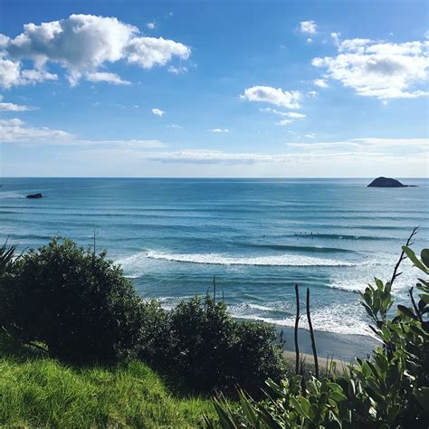 Muriwai Beach Surf Photo by | 5:29 pm 27 Nov 2017