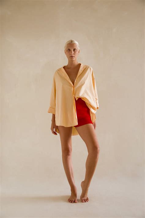 7 Hot Sexy Lyla Tully Bikini Pics