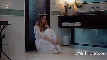 Salvar A Una Lesbiana De Cometer Un Gran Error XVIDEOS