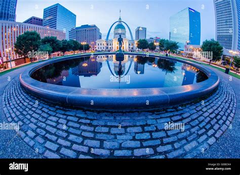 St. Louis downtown skyline buildings at night Stock Photo - Alamy