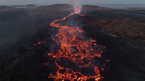 Vulkan Auf Island Ausgebrochen Kilometerlanger Riss