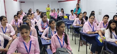 ACMT Education College Preet Vihar Metro East Delhi Colleges