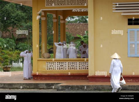 Vietnam Tay Ninh Cao Dai Tempel Detail Believers No Models Release Asia