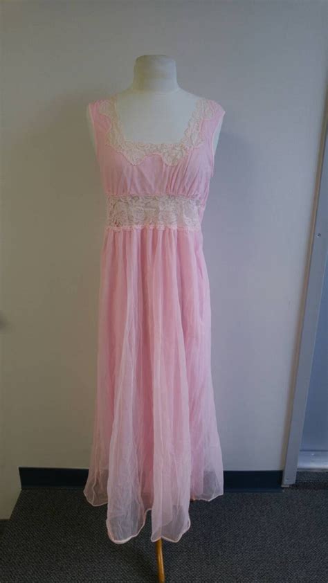 Vintage Lingerie S Vintage Nightie Light Pink Gem