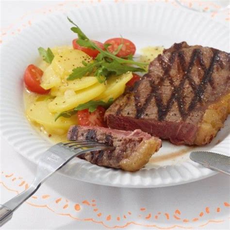 Rumpsteak Mit Kartoffelsalat Rezept Rumpsteak Braten Lebensmittel