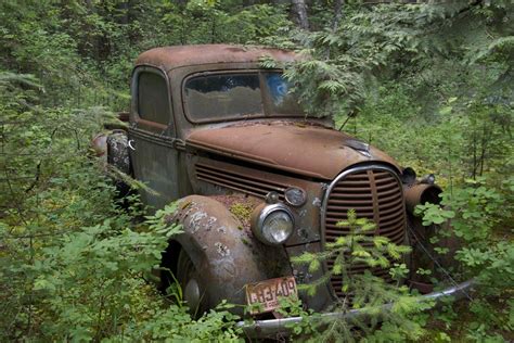 Rusty Ride Truck Photo Picture