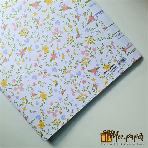 Jual Kertas Kado Sansan Wawa Motif Flower White Color Bungkus