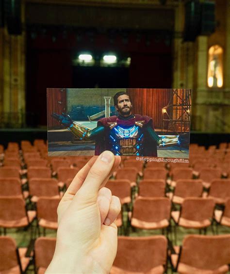 Anh blogger đi khắp thế gian để tìm ra những địa điểm quay các bộ phim hot nhất thế giới từ bom