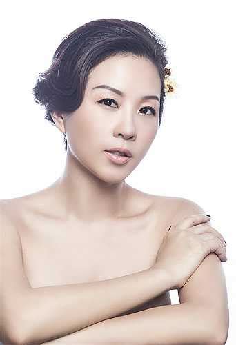 Hoa hậu Thu Hoài bán nude tuyệt đẹp